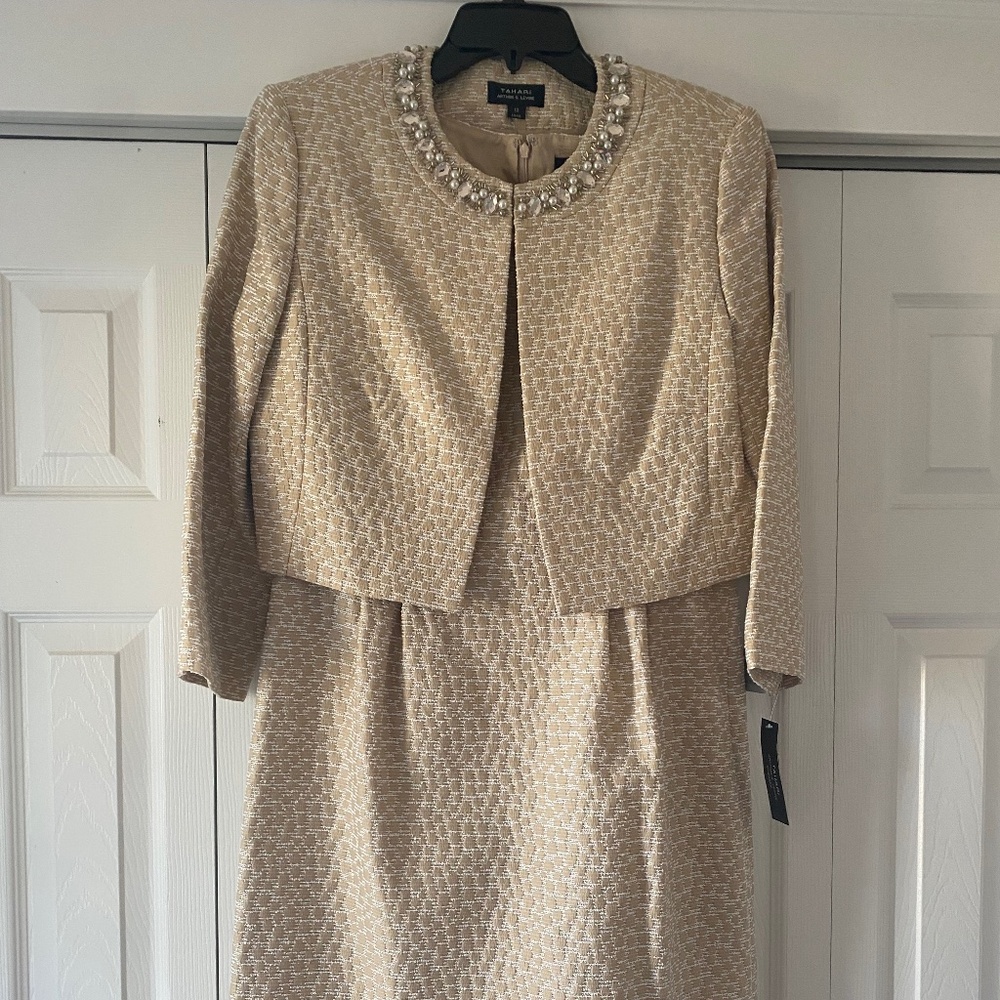 Tahari Taupe, Ivory and Silver Women’s suit